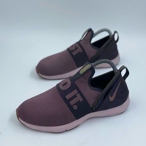 Nike Wmns Flex Motion Trainer 'Plum Dust' size 7.5
